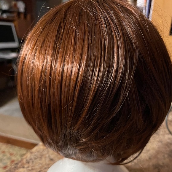 Wig - Picture 2 of 2